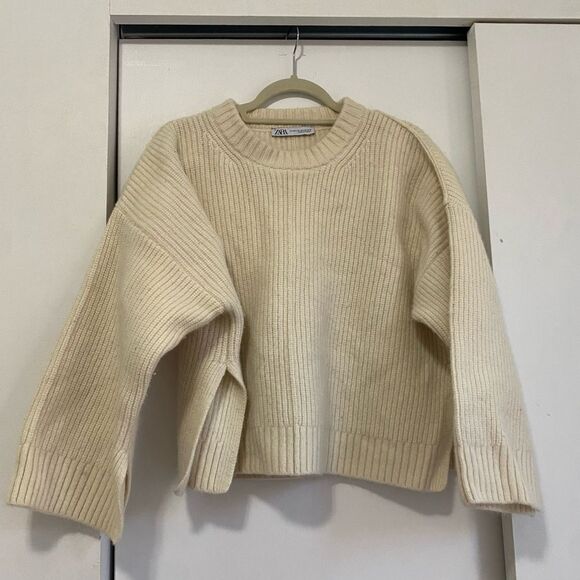 Zara Wool Sweater - Picture 2 of 11